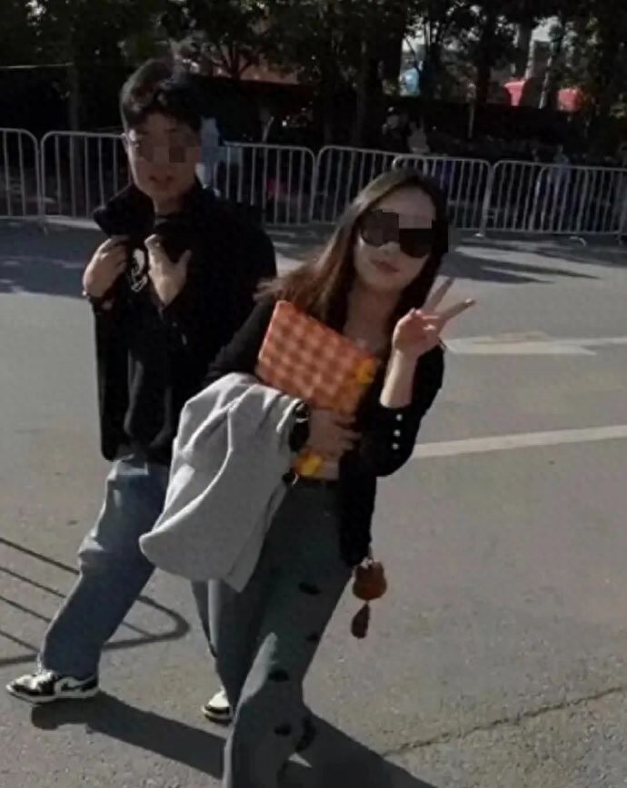 国内两游客在马来失联？穿泳衣离开后没再回来，家属都出国找人了！ 第1张