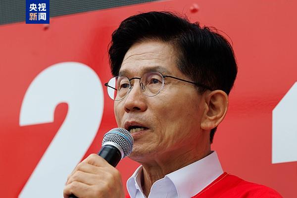在野党总统候选人李在明来势汹汹 韩执政党能否“尹”退为进？ 第2张